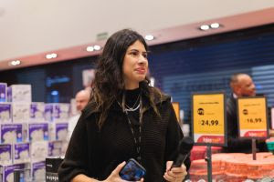 lojasmel reforça equipe e nomeia nova head de marketing